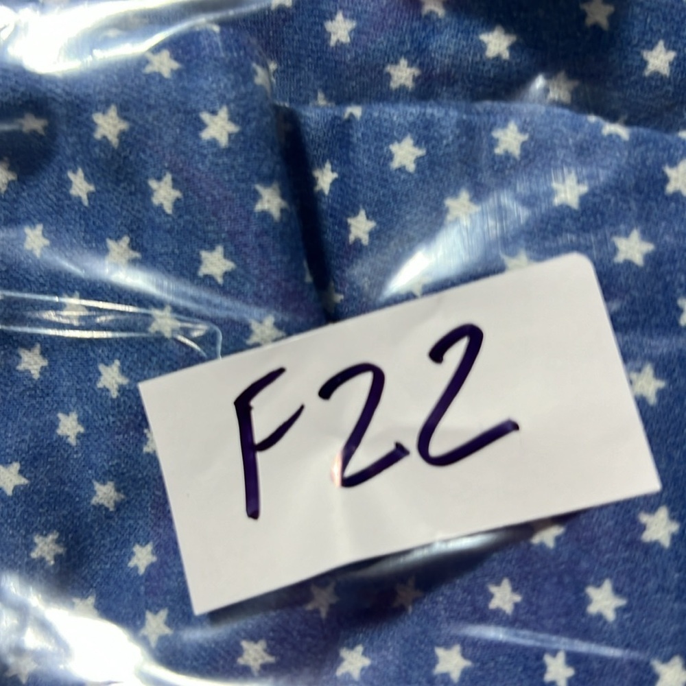 Womens shorts size L with stars and scalloped edge - Picture 9 of 9